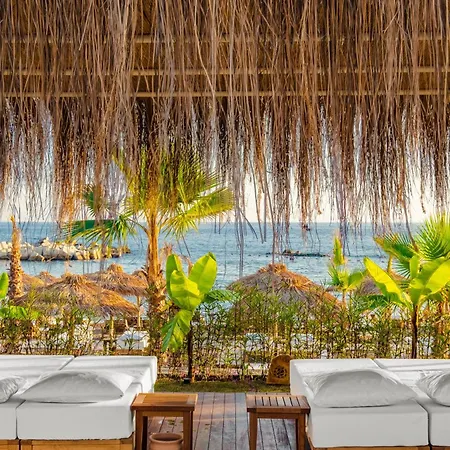 Rubi Platinum Sign Resort *