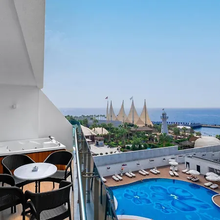 Resort Rubi Platinum Sign *