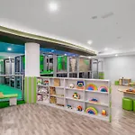 Resort Rubi Platinum Sign