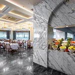 Resort Rubi Platinum Sign *