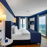 Rubi Platinum Sign Resort *