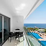 Resort Rubi Platinum Sign *