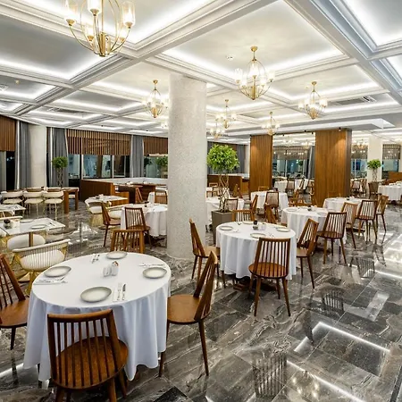 Rubi Platinum Sign Station touristique *