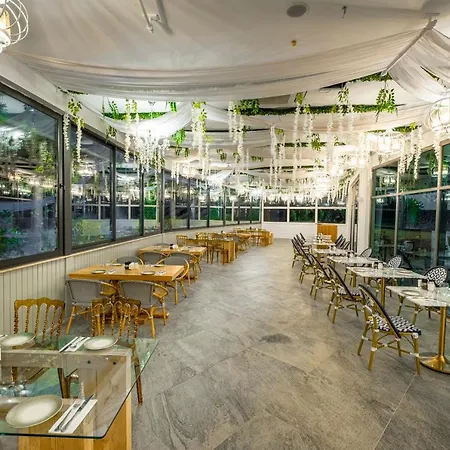Θέρετρο Rubi Platinum Sign Avsallar