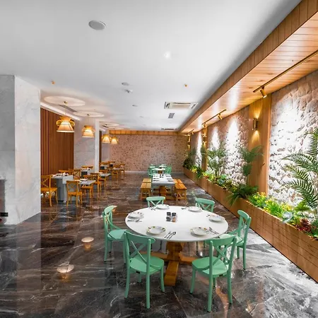 Rubi Platinum Sign Resort *